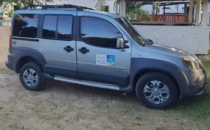 Fiat Doblo Adv. Xingu Locker 1.8 Flex 16V 5P 2013