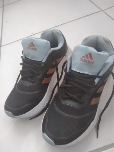 Vendo Tênis Adidas
