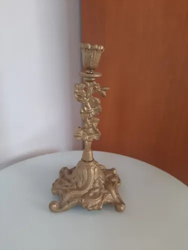 Castiçal em ferro