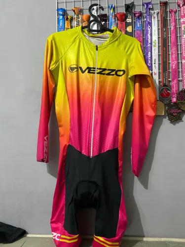 Roupa para ciclismo feminina