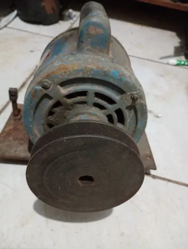 Motor trifásico Weg 1/3 cv