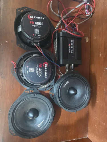 Alto falantes potência e multimidia