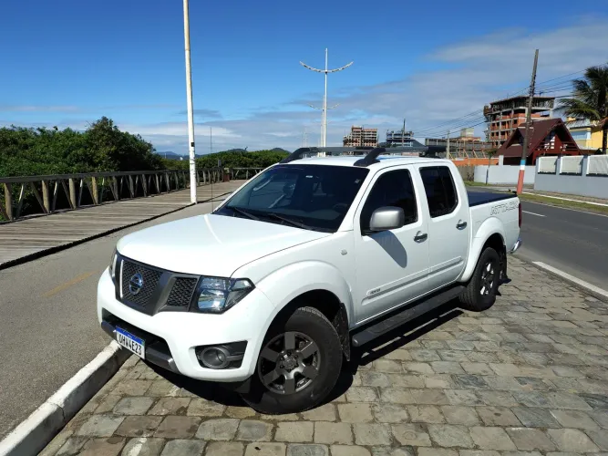 Nissan Frontier SV Attack CD 4X2 2.5 TB Diesel 2014