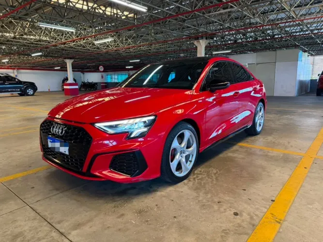 Audi A3 Sed. Perform. Black 2.0 TFSI S-tronic 2023