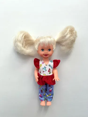 Boneca Barbie Kelly Eatin? Fun
