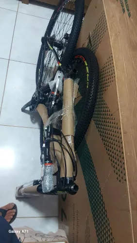 Vendo bicicleta nova