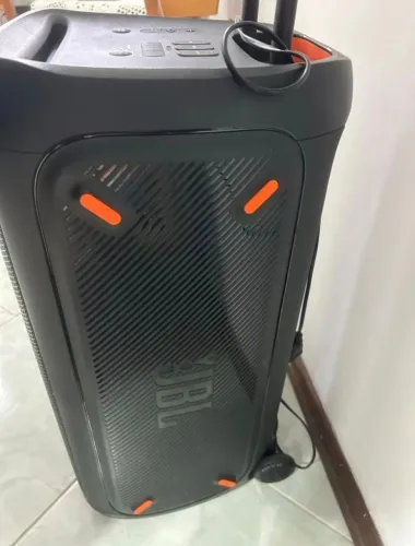 Caixa JBL 310