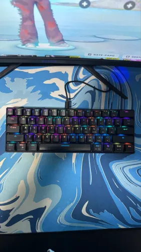 Teclado Mecânico Motospeed CK61 RGB (60%)