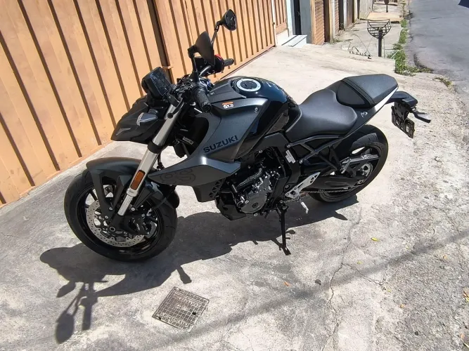 Suzuki GSX 8s