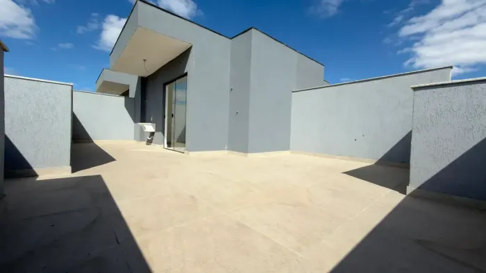 Duplex para venda com 107 metros quadrados com 2 quartos em Goiânia - Belo Horizonte - MG