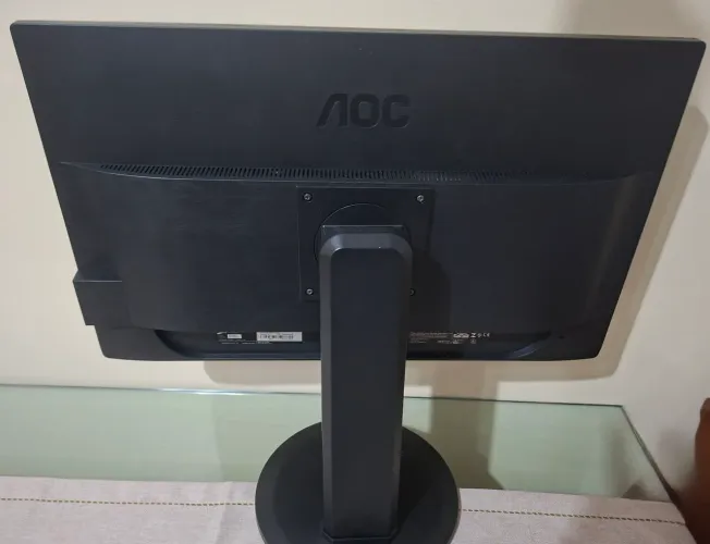 MONITOR AOC