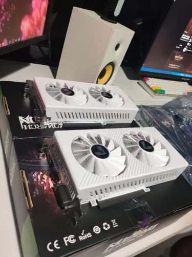 Placa de video RX 580 8GB *Lacrada
