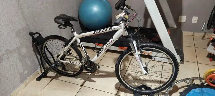 Bicicleta aro 26 24 machas