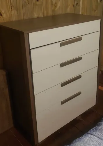 CÔMODA 4 GAVETAS