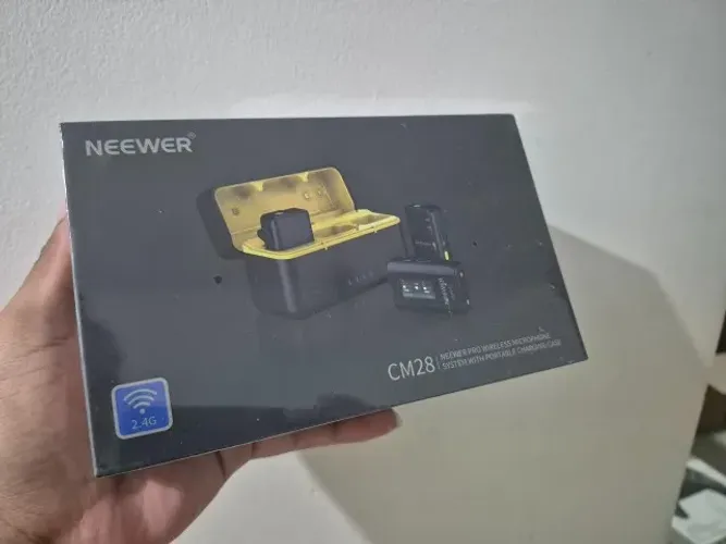 Microfone de Lapela Sem Fio - HollyWave CM28 - LACRADO