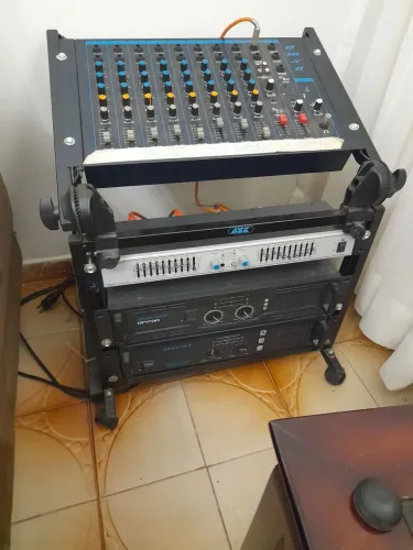 Vendo som para igreja ou cantor de barsinho