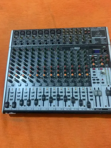 Mesa de som bering 16 canais