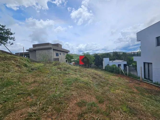 LOTE DECLIVE DE 1000 M² NO COND. VEREDAS DA LAGOA!