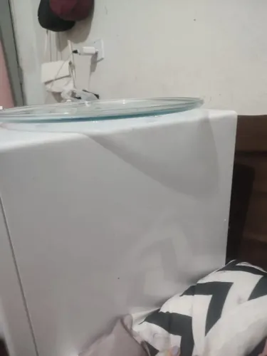 Micro-ondas com Defeito (Reinicia ao girar o prato) - Para Conserto ou Peças