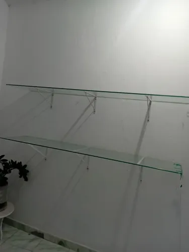 Prateleira de vidro