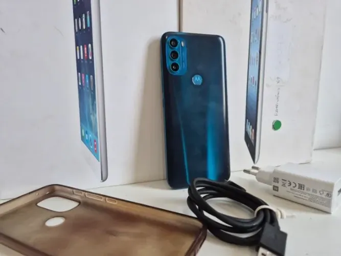 SOMENTE VENDA - Celular MotoG72 seminovo - sem defeito