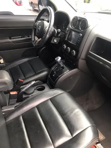 Jeep Compass Sport 2.0 16V 156cv 5P 2013