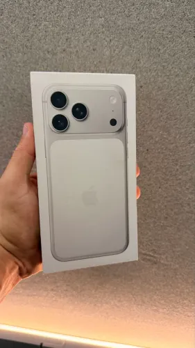 iPhone 17 Pro Max 256Gb Prata
