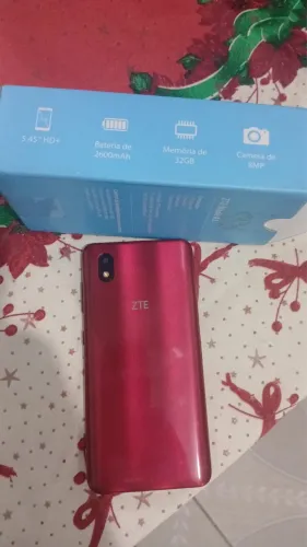 Smartphone ZTE Blade A3 seminovo na caixa