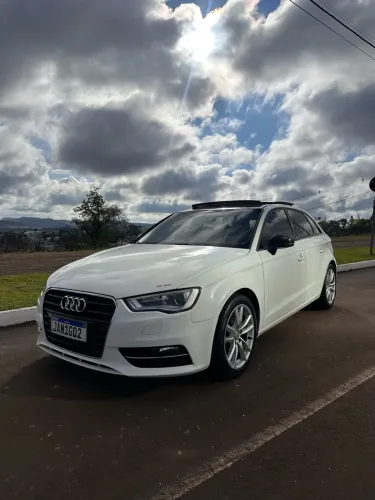 Audi A3 Sportback 1.8 16V TFSI S-tronic 5P 2014