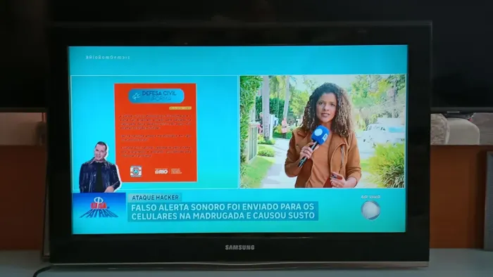 Tv Samsung 32 polegadas conversor de tv digital NÃO É SMART 