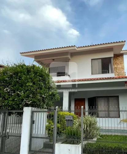 Casa de 4 dormitórios à venda no Itacorubi
