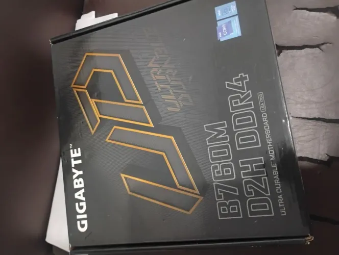 Placa mãe b760m Gigabyte DDR4