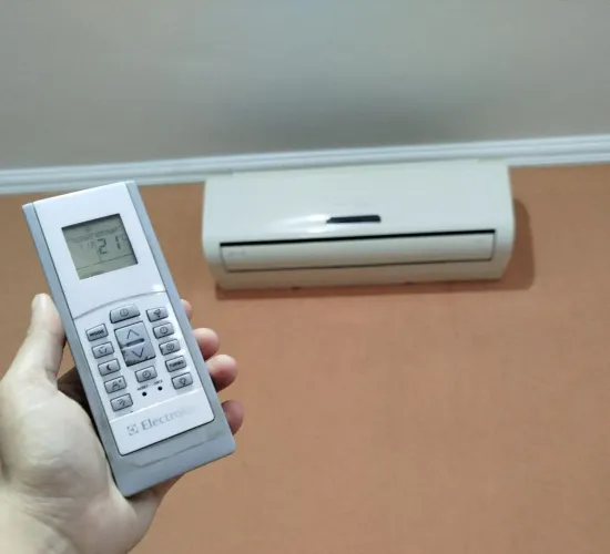 Ar Condicionado 7 Mil BTUs 220V: Retirar no Jockey Clube!