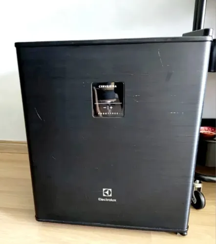 Cervejeira Electrolux 38L BEER 2 127V (Leia o anúncio)