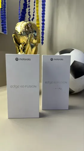 EDGE 60 FUSION 256GB NOVO/LACRADO