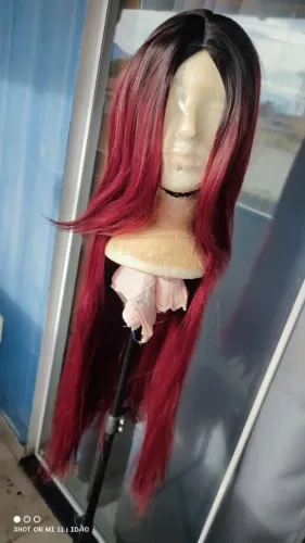 Peruca vinho magenta 75cm cosplay fantasia