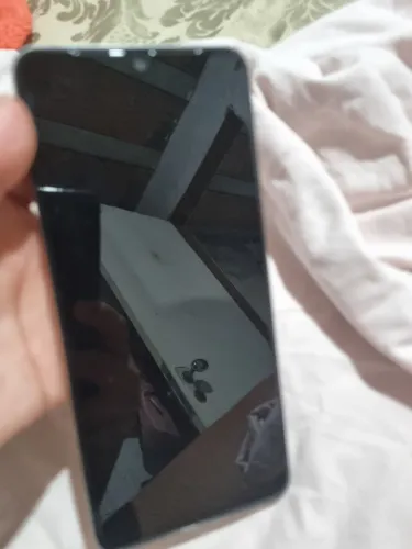 Vendo celular redmi em perfeitas condições. Redmi poco 75
