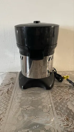 Espremedor de Frutas Profissional Agratto - Pouco Usado