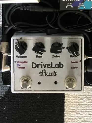 Pedal Piccoli Drive Lab, clone do Fulltone Fulldrive 2 Mosfet