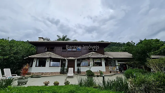 Excelente granja com 2 quartos a venda em Condomínio no Bairro Salvaterra em Juiz de Fora