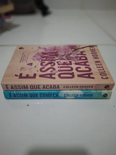 LIVROS COLLEN HOOVER
