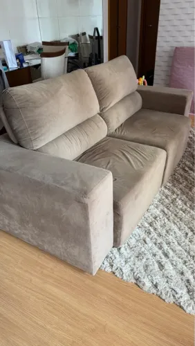 Sofá retrátil e reclinável 