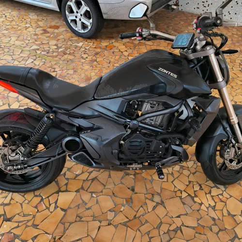 Moto V 310