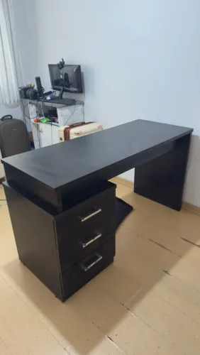 Mesa/Escrivaninha Escritório Preta c 3 gavetas