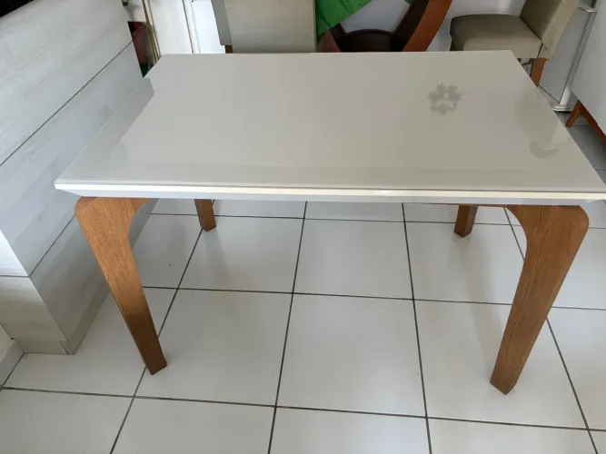 Mesa em ótimo estado