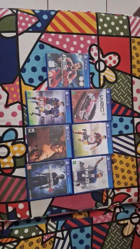 vendo 7 jogos de PlayStation 4