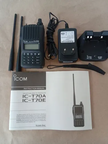 Rádio ht ICOM IC-T70A