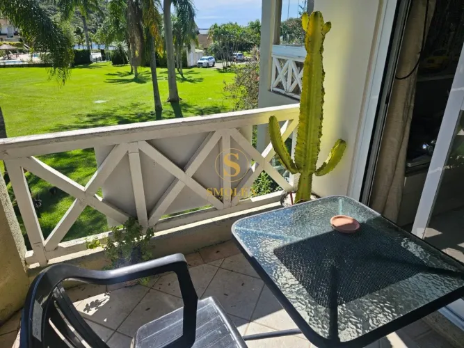 Apartamento à venda com 1 dormitório em condominio clube beira da Lagoa da Conceição