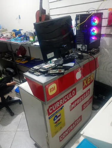 Vendo Balcão com Vários compartimentos