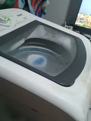 Vendo máquina de lavar ou pra concertar ou pra retirada de peças